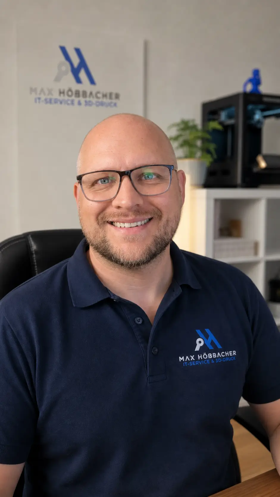 Max Hößbacher in seinem Büro